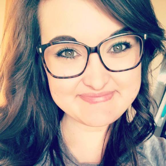 Meet your Posher, April - Picture 1 of 1